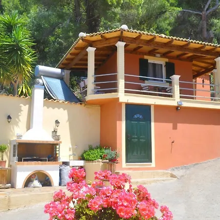 Takis On Small House With Garden And Sea View Lägenhet *