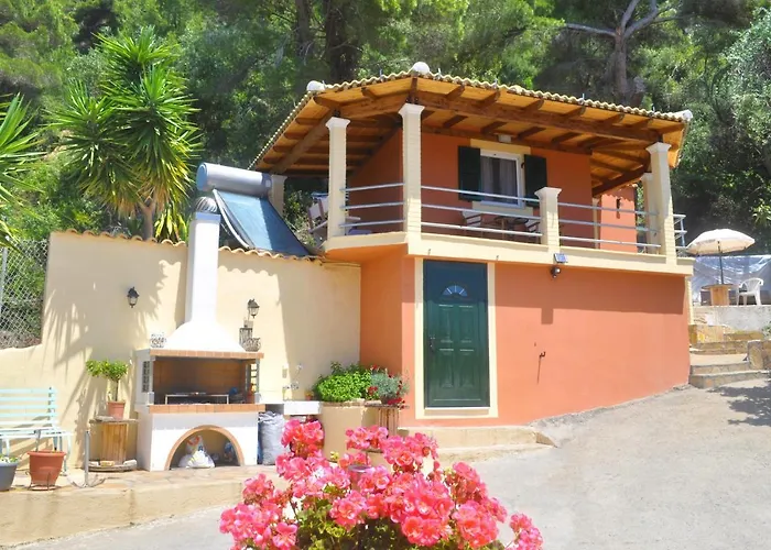 Takis On Small House With Garden And Sea View Apartment *