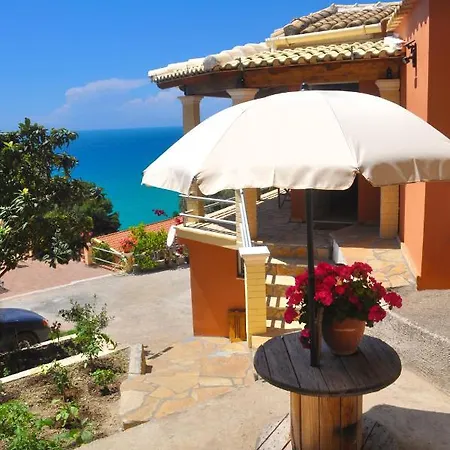 Takis On Small House With Garden And Sea View *