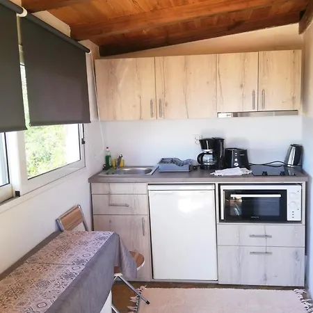 דירה Takis On Small House With Garden And Sea View