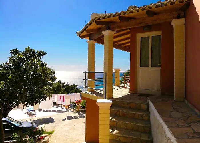 Takis On Small House With Garden And Sea View Apartman Pélekasz